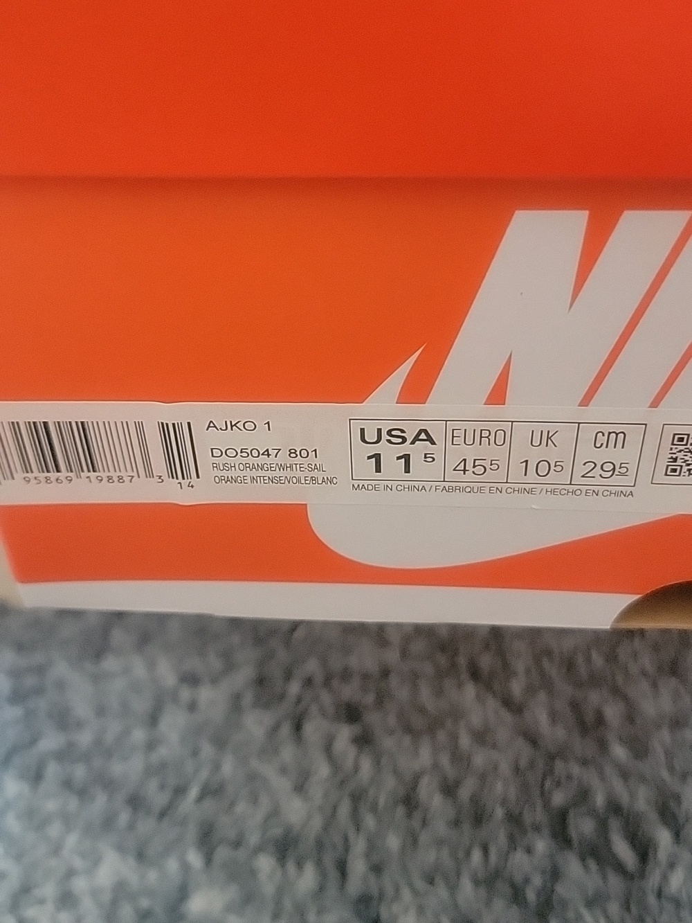 Nike Mens High-Top Sneakers in Orange and White - Picture 6 of 6
